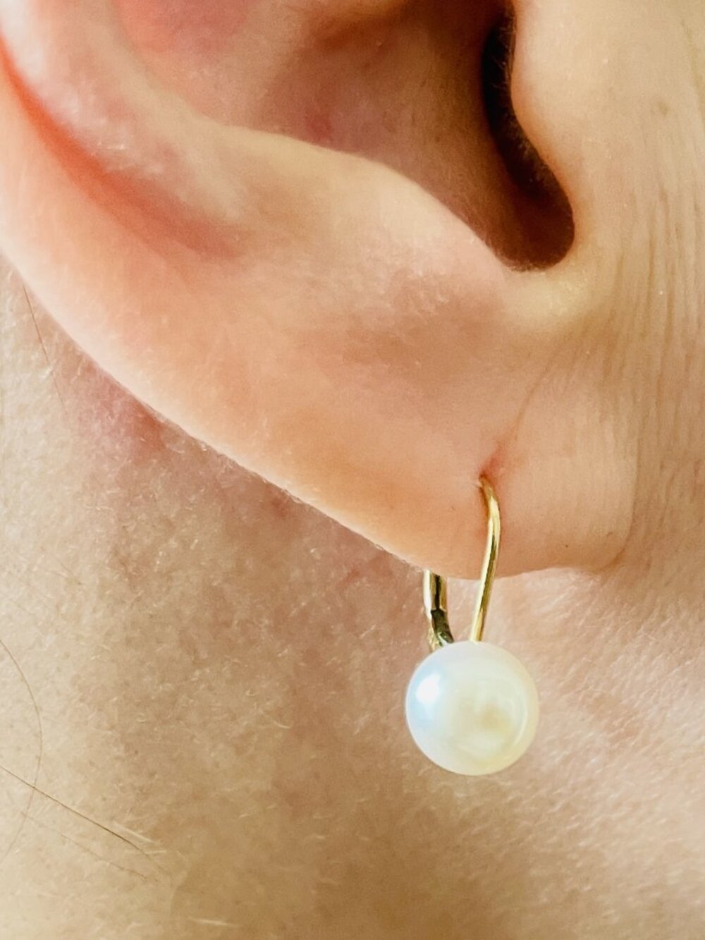 14K Gold Cultured Freshwater Pearl Leverback Earrings 7mm